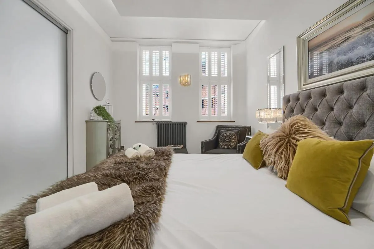 Luxury & Modern - Central - Beach Access - Wind St Swansea 0*,