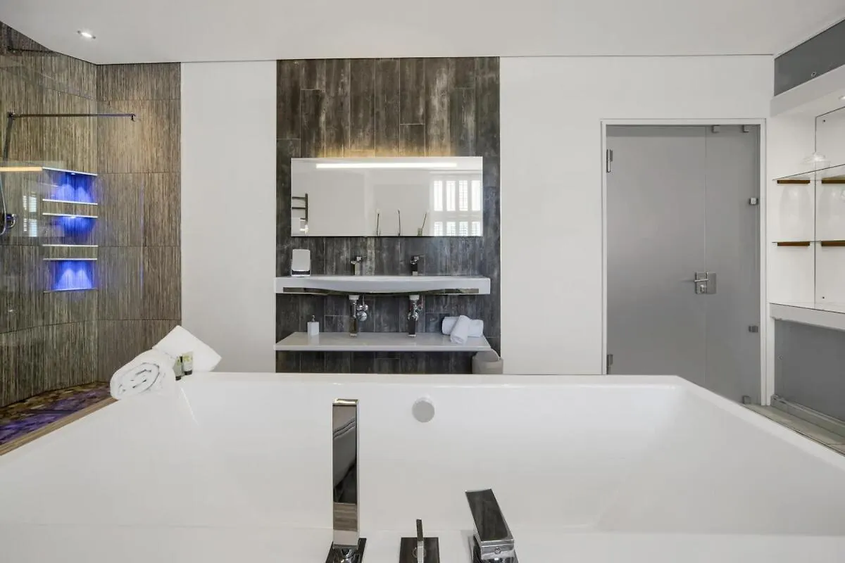 Luxury & Modern - Central - Beach Access - Wind St Swansea