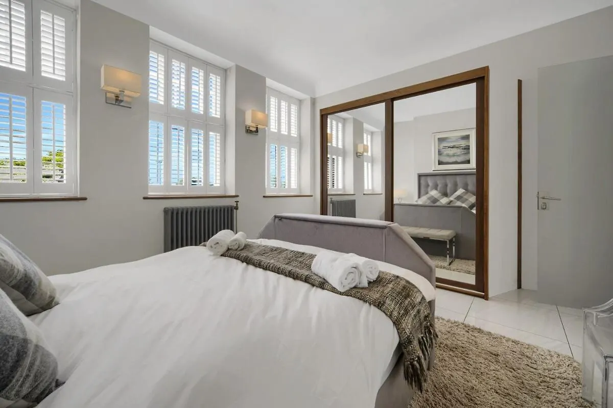 Luxury & Modern - Central - Beach Access - Wind St Swansea