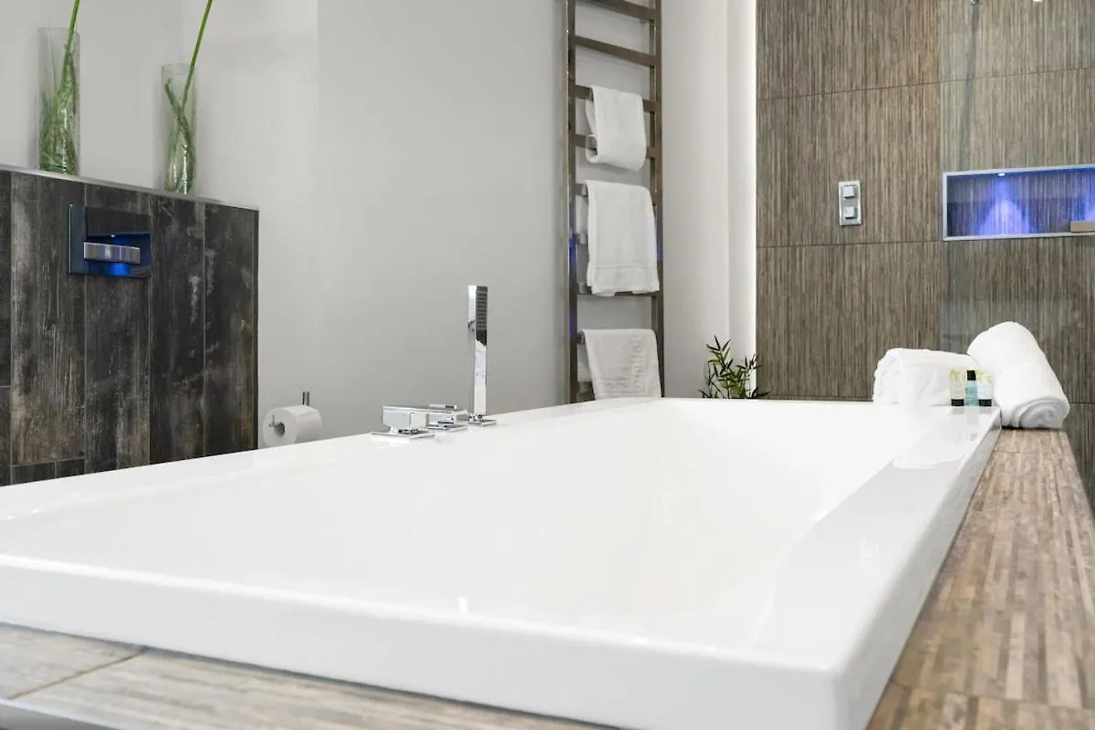 Luxury & Modern - Central - Beach Access - Wind St Swansea 0*,
