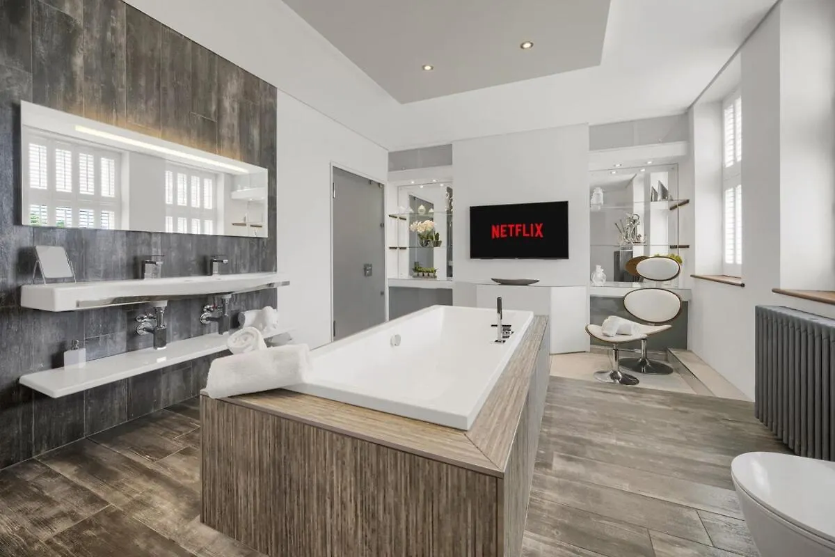 Apartment Luxury & Modern - Central - Beach Access - Wind St Swansea