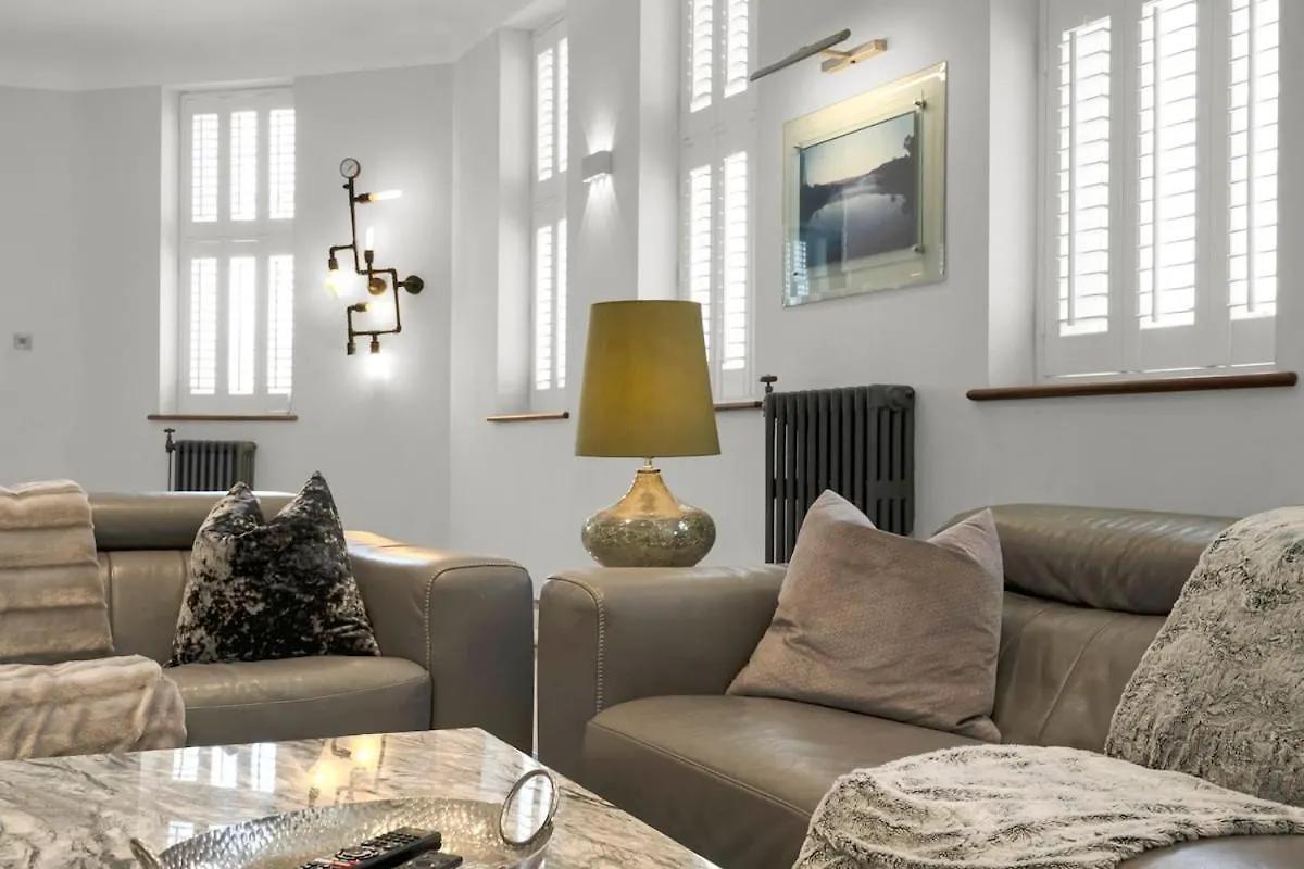 Luxury & Modern - Central - Beach Access - Wind St Swansea 0*,